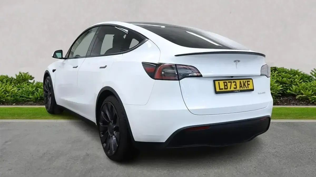 Used Tesla Model Y Performance 392 kW (534 HP) 2023 White SUV