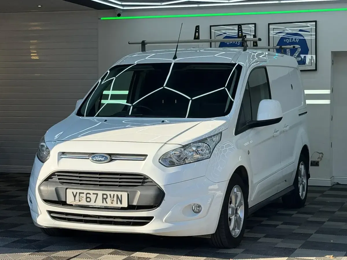 Used Ford Transit Connect Limited 118 HP (86 kW) 2017 White MPV