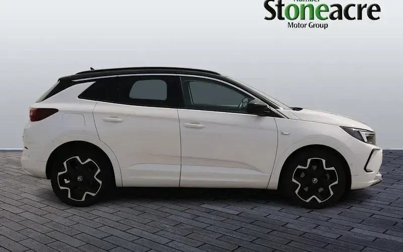 Used Vauxhall Grandland X Ultimate 224 HP (164 kW) 2024 White SUV