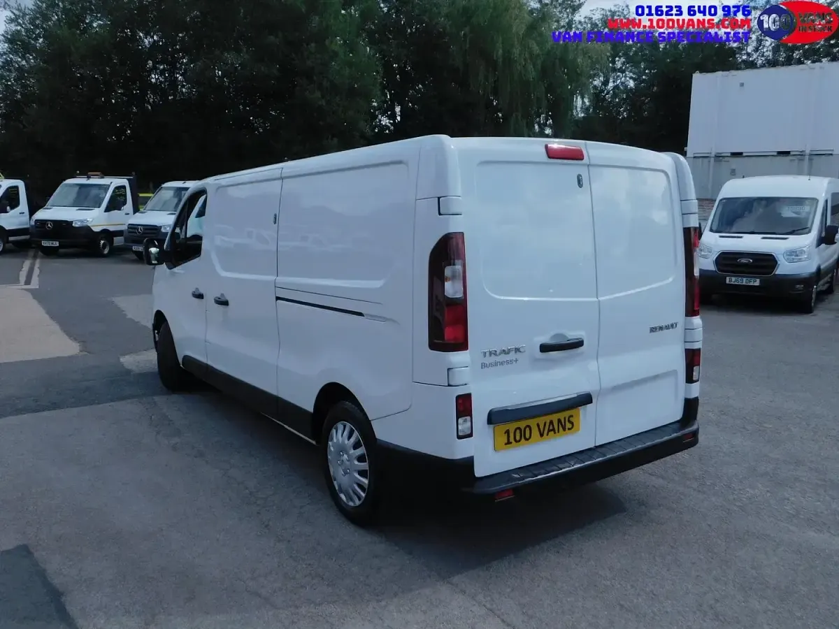 Used Renault Trafic Business 2022 White MPV
