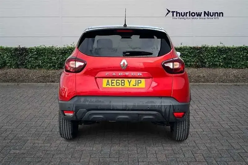 Usado Renault Captur Iconic 90 HP (66 kW) 2018 Vermelho SUV