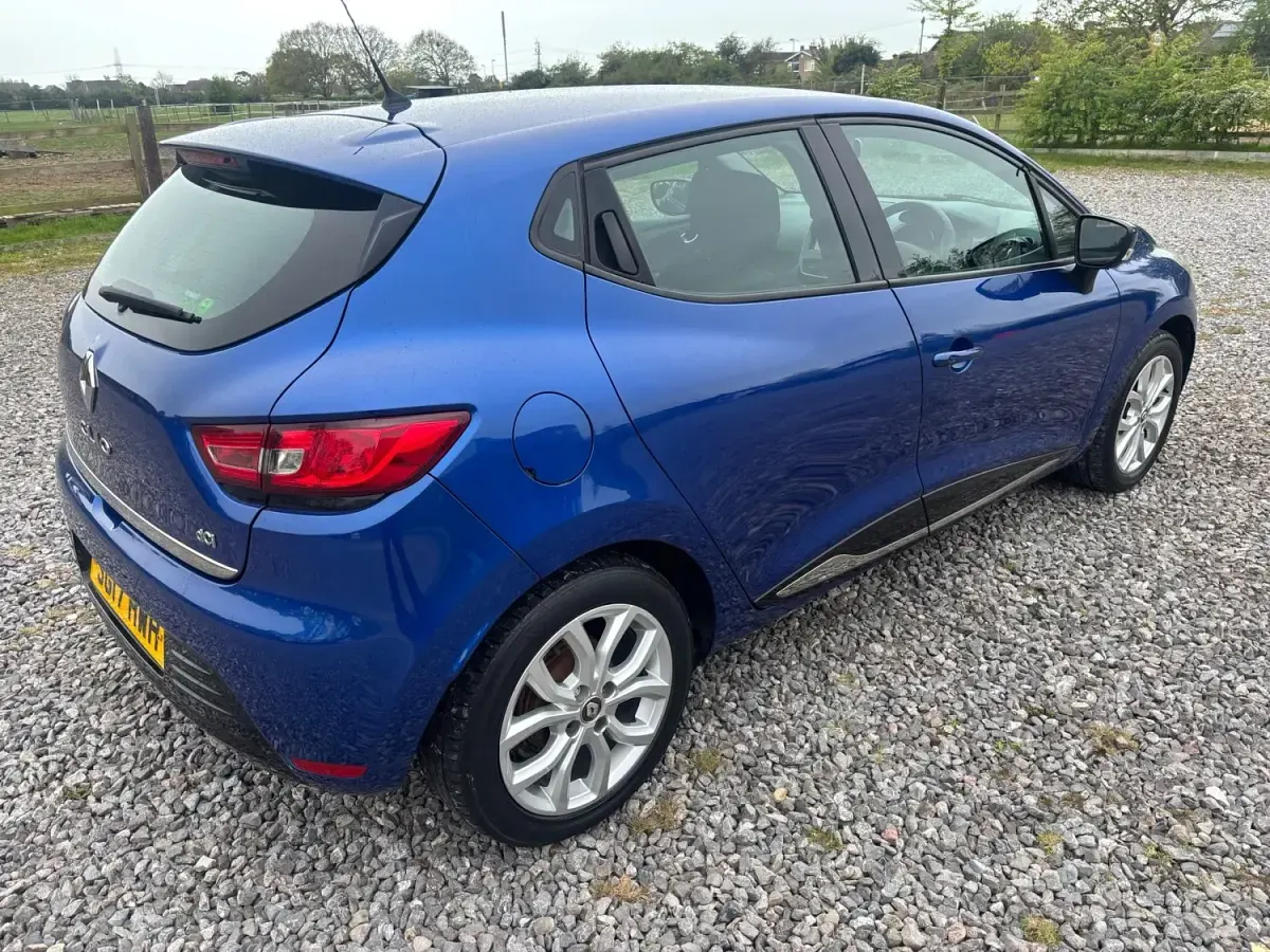 Usado Renault Clio IV Dynamique 90 HP (66 kW) 2017 Azul Citadino