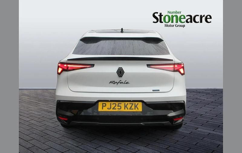 Begagnad Renault Rafale Techno Esprit Alpine 197 HK (144 kW) 2025 Vit SUV