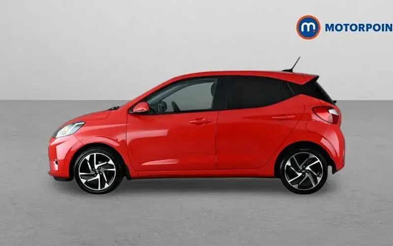 Used Hyundai i10 Premium 84 HP (61 kW) 2023 Hatchback