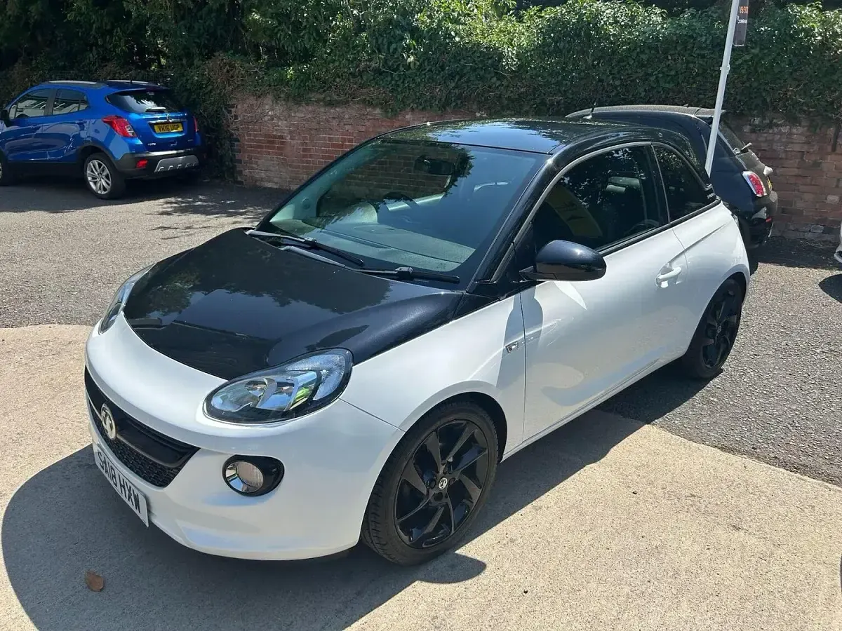 Used Vauxhall Adam 70 HP (51 kW) 2018 White Hatchback