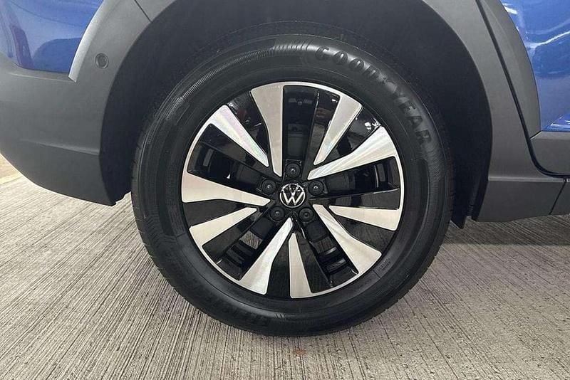 Used VW Taigo Life 95 HP (69 kW) 2025 Blue SUV