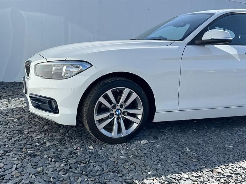 Used BMW 118 Sport Line 136 HP (100 kW) 2019 White Hatchback