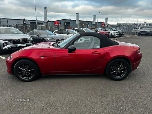 Used Mazda MX5 Inclusive 131 HP (96 kW) 2016 Red Cabriolet