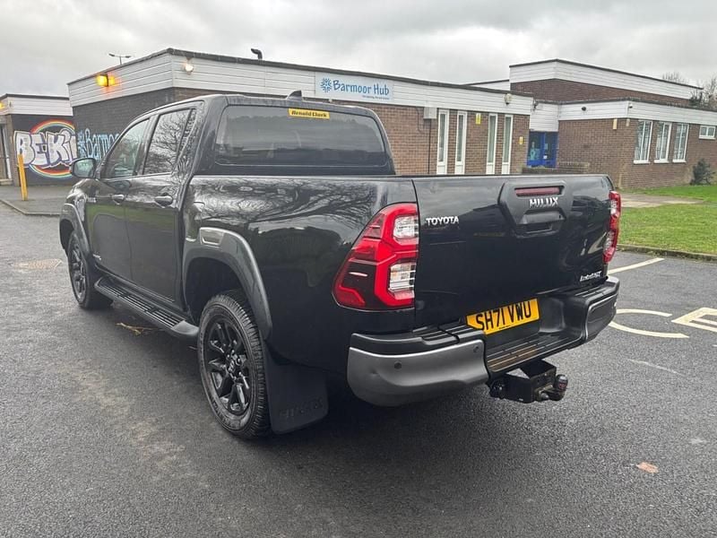 Used Toyota HiLux 201 HP (147 kW) 2022 Black Pickup