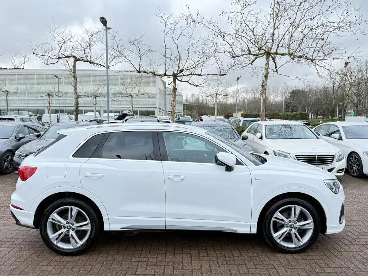 Used Audi Q3 S-Line 150 HP (110 kW) 2019 White SUV