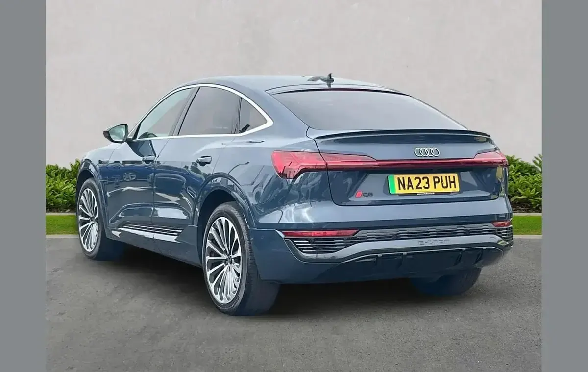 Used Audi Q8 e-tron S-Line 300 kW (408 HP) 2023 Blue SUV