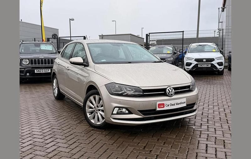 Used VW Polo SEL 113 HP (83 kW) 2019 Silver Hatchback