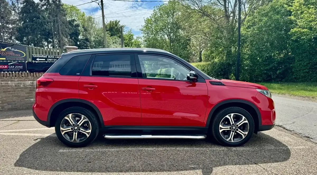Used Suzuki Vitara SZ5 120 HP (88 kW) 2017 Red/black SUV