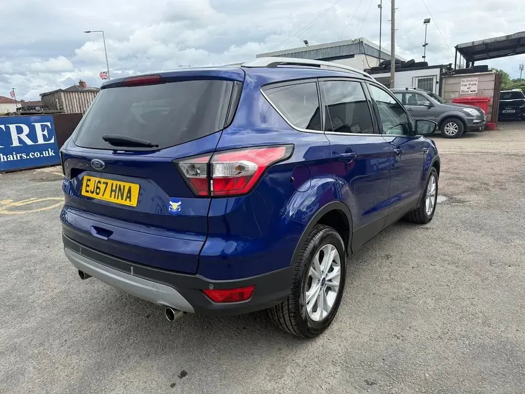 Used Ford Kuga Titanium 120 HP (88 kW) 2017 Blue SUV