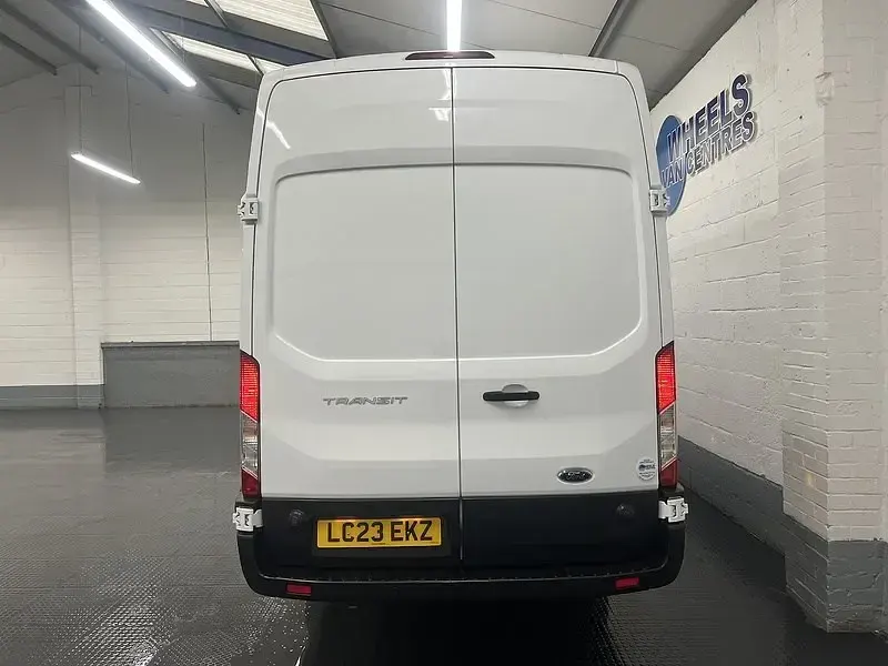 Usado Ford Transit S 130 HP (95 kW) 2023 Branco Van