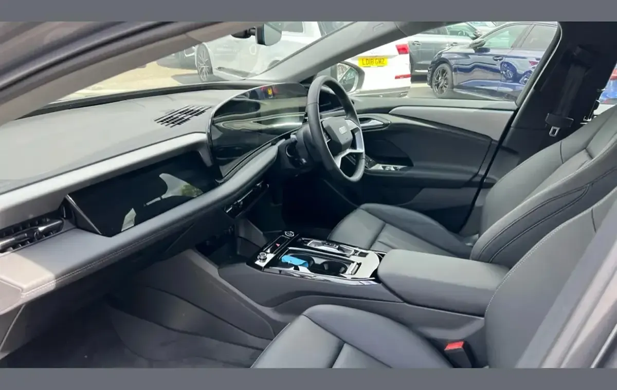New Audi e-tron Sport 206 kW (281 HP) 2025 Grey SUV