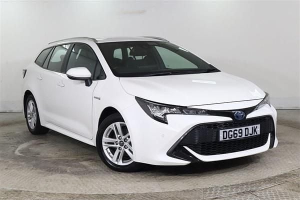 White Used 2019 Toyota Corolla Estate | £15,970 (Good price) - Image 1/1