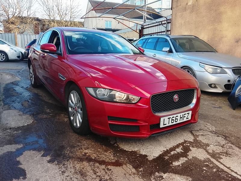 Used Jaguar XE SE 2016 Red Sedan