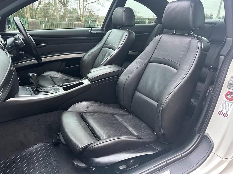 Used BMW 320 M Sport 2011 White Coupe