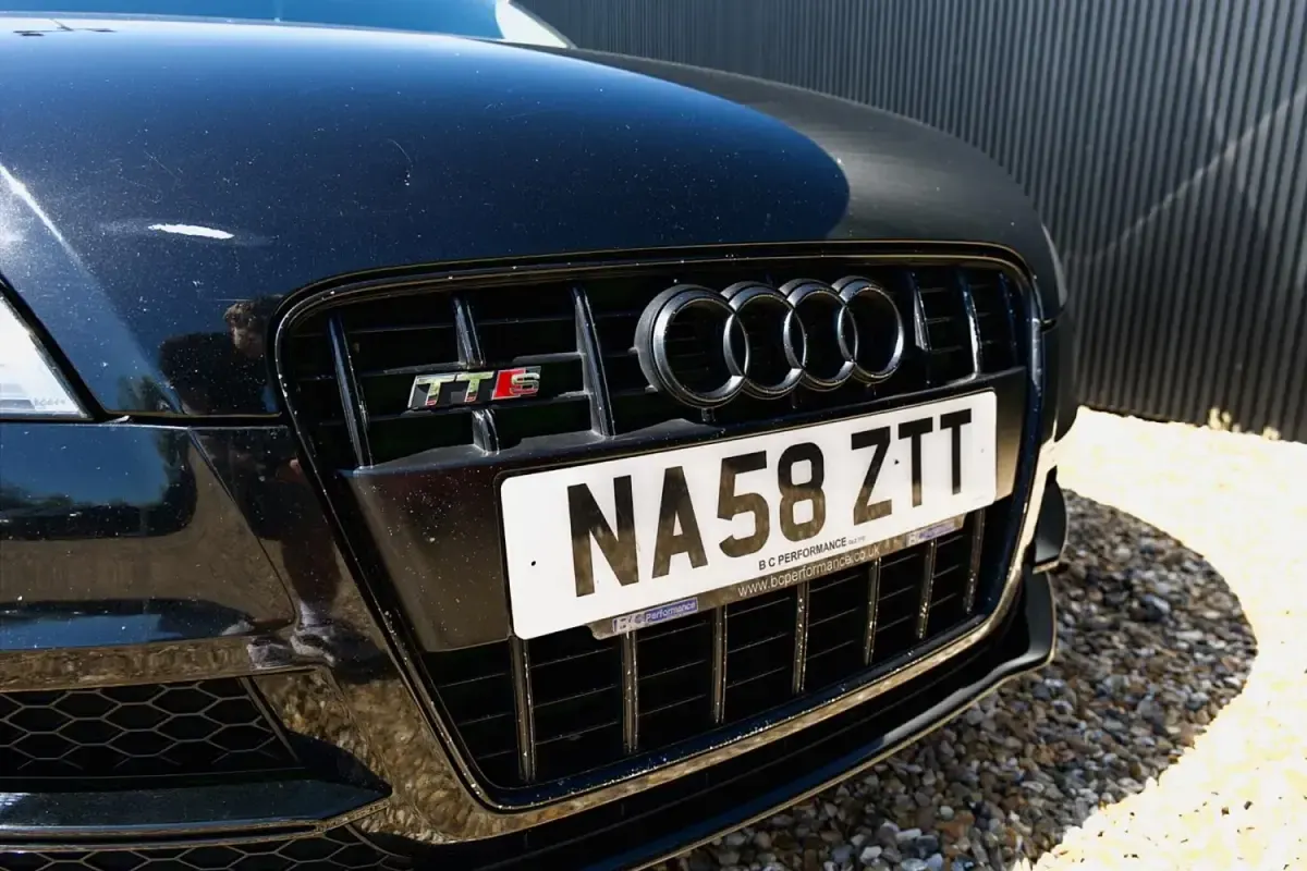Usado Audi TTS Performance 272 HP (200 kW) 2008 Preto Coupé