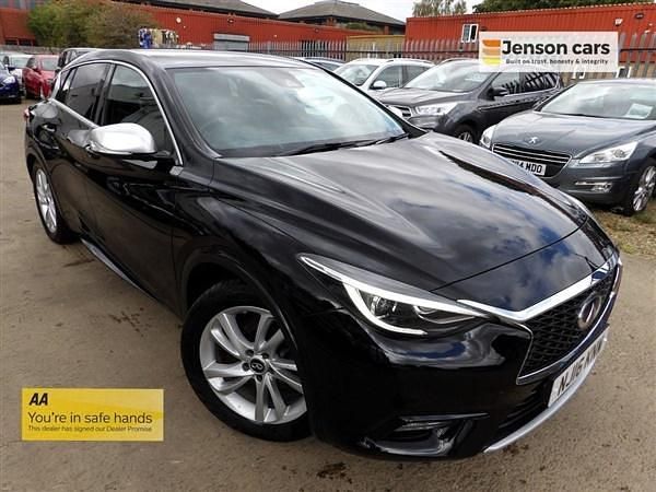 Black Used 2016 Infiniti Q30 Business Executive Hatchback | £7,490 (Fair price) - Image 1/4