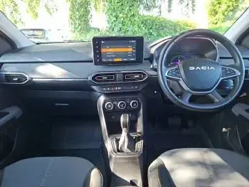 Used Dacia Jogger Extreme 140 HP (102 kW) 2024 White MPV