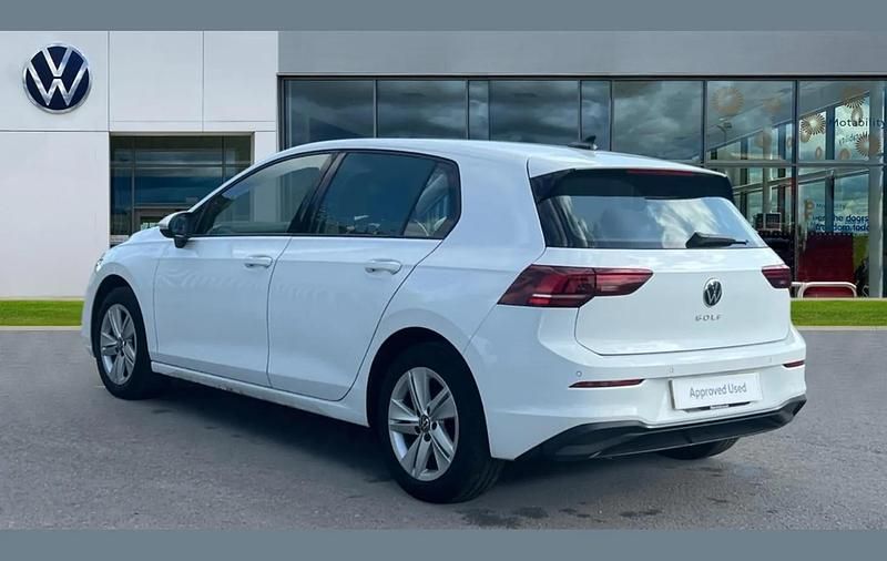 Used VW Golf VIII Life 113 HP (83 kW) 2024 White Hatchback