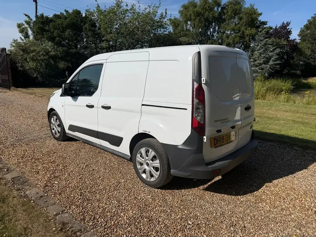 Used Ford Transit 74 HP (54 kW) 2018 White Van