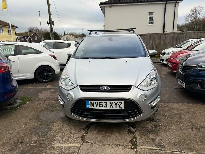 Usado Ford S-MAX Titanium 163 HP (119 kW) 2013 Prateado Monovolume