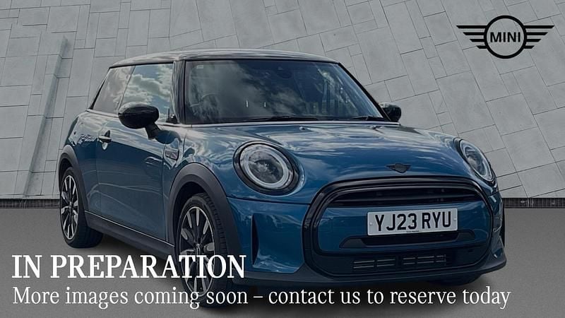 Begagnad Mini Cooper Exclusive 134 HK (98 kW) 2023 Blå Halvkombi