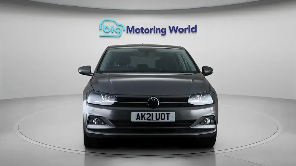 Usado VW Polo Match 80 CV (58 kW) 2021 Gris Utilitario