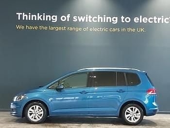 Used VW Touran Family 150 HP (110 kW) 2021 Blue MPV