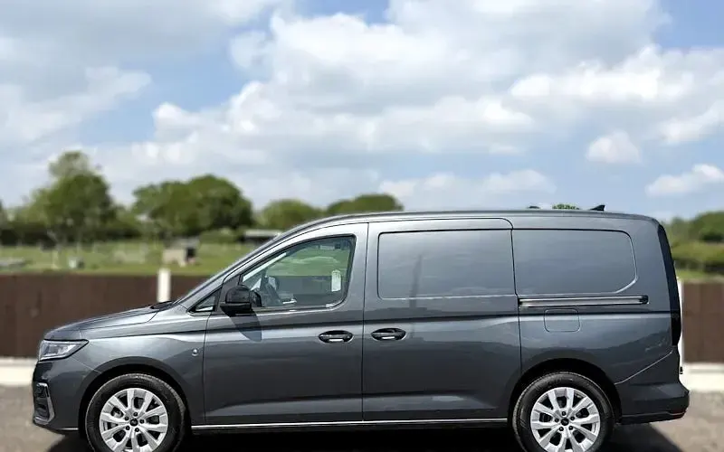 Second-hand Ford Transit Connect Limited 102 CP (75 kW) 2026 Monovolum