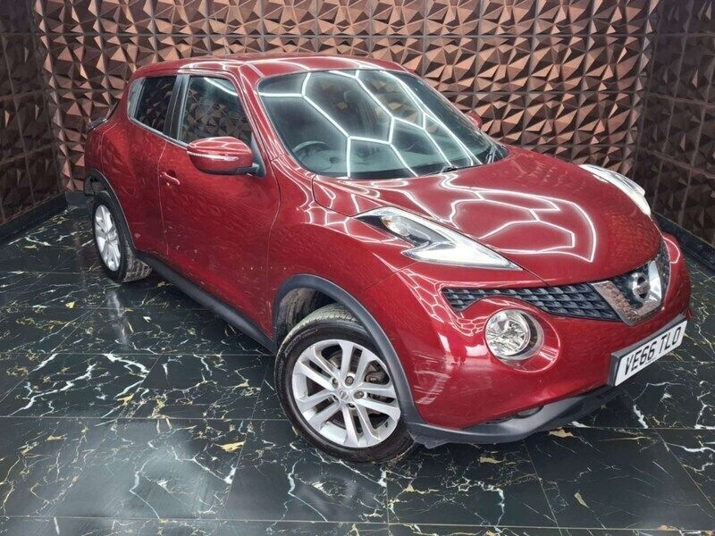 Red Used 2016 Nissan Juke N-Connecta SUV | £6,699 (Fair price) - Image 1/4