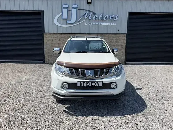 Used Mitsubishi L200 181 HP (133 kW) 2019 White Pickup