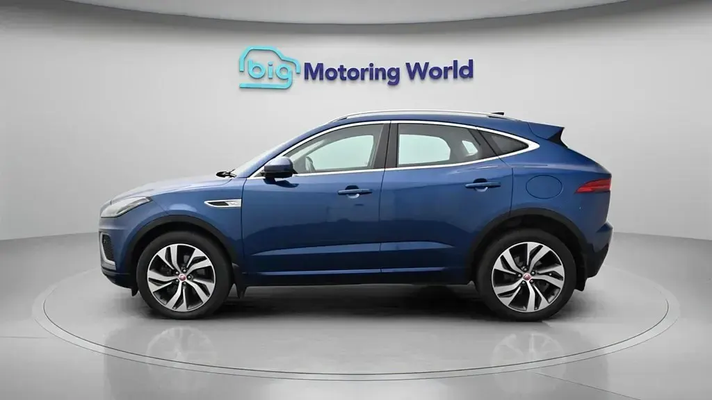 Usado Jaguar E-Pace R-Dynamic 309 HP (227 kW) 2023 Azul SUV