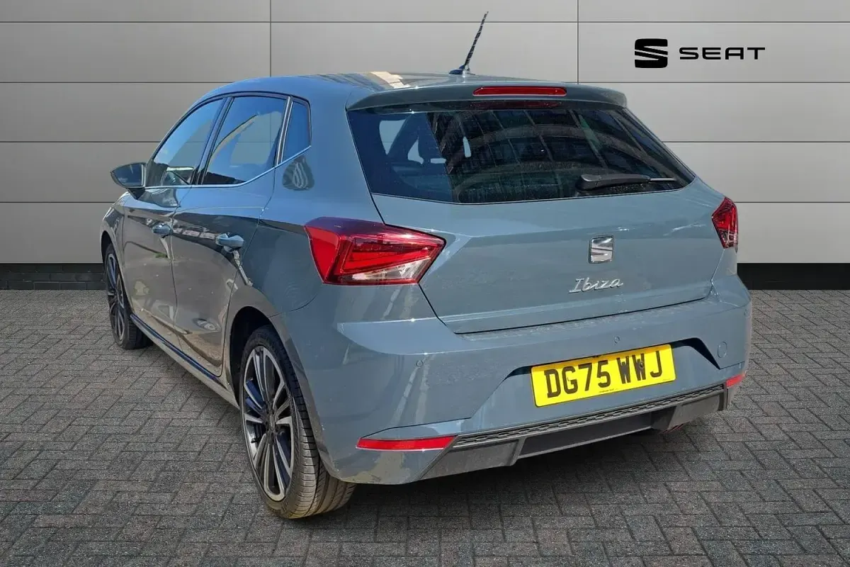 Used Seat Ibiza XCELLENCE Lux 113 HP (83 kW) 2025 Blue Hatchback