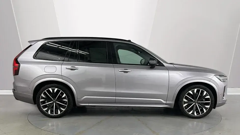 Used Volvo XC90 Plus 455 HP (334 kW) 2025 Silver SUV