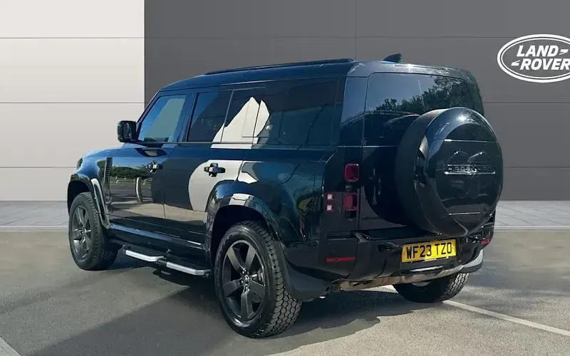 Used Land Rover Defender HSE Dynamic 249 HP (183 kW) 2025 SUV