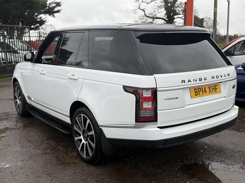 Used Land Rover Range Rover Vogue 2014 White SUV