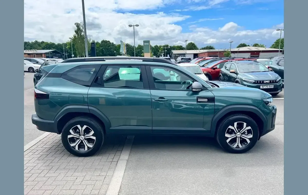New Dacia Bigster Expression 138 HP (101 kW) 2026 Green SUV