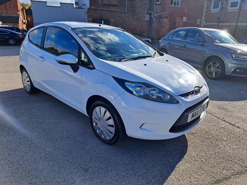 Used Ford Fiesta 2011 White Hatchback
