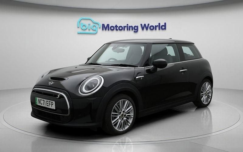 Used Mini Cooper Level 2 135 kW (184 HP) 2023 Hatchback