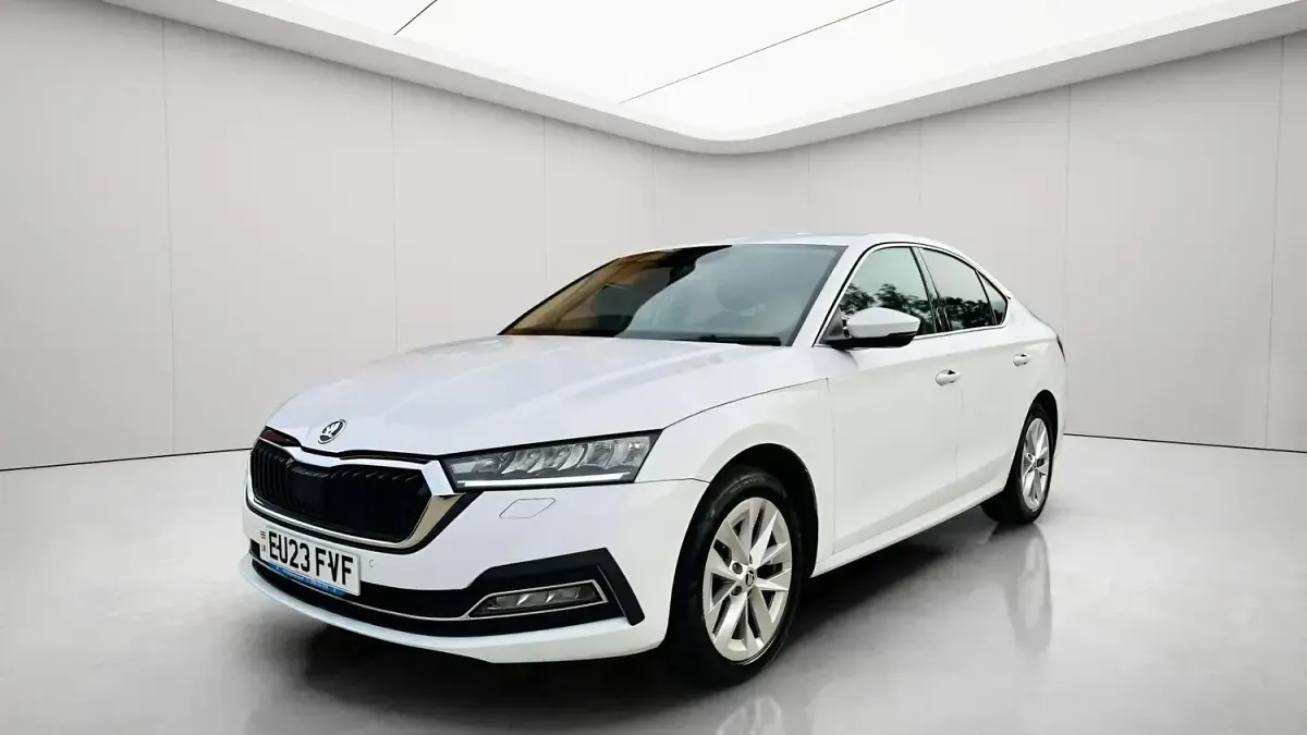 Used Skoda Octavia SE L 150 HP (110 kW) 2023 White Hatchback