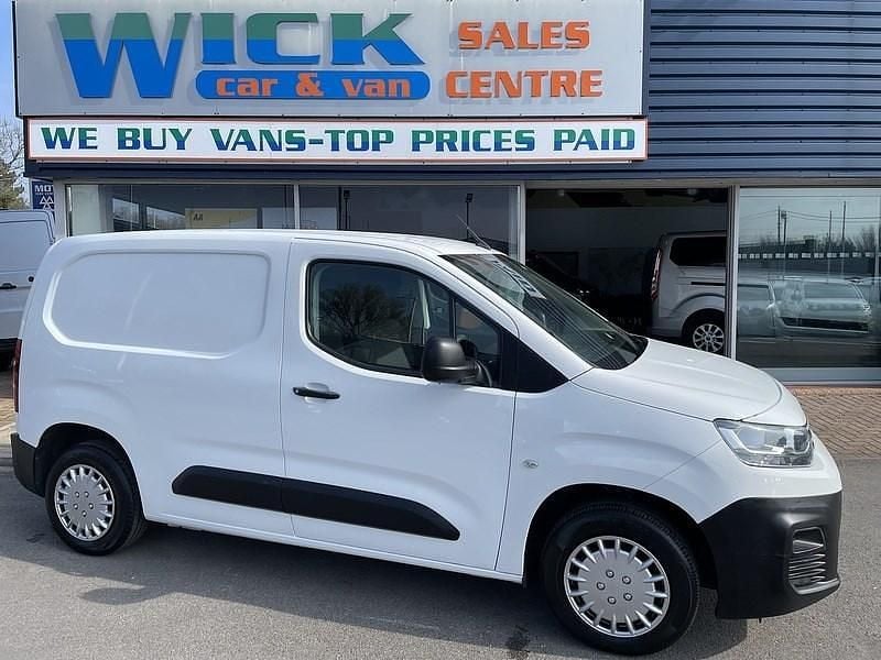 Used Citroën Berlingo 2020 White MPV