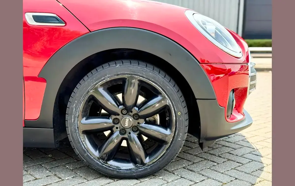 Used Mini Cooper Clubman Exclusive 134 HP (98 kW) 2021 Red Estate