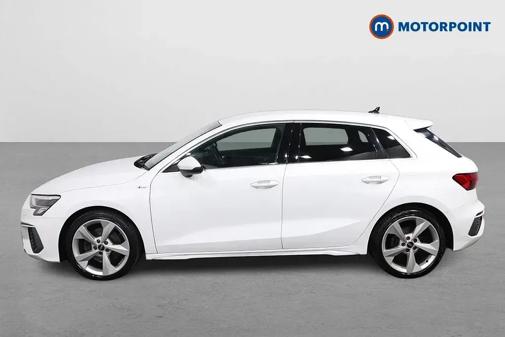 Używany Audi A3 S-Line 2021 Biały Sedan/Limuzyna