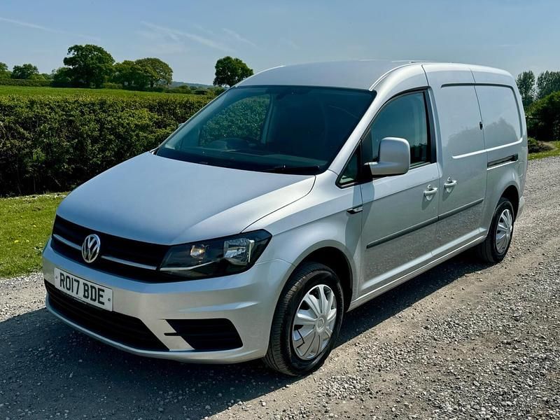 Silver Used 2017 VW Caddy Maxi Trendline MPV | £8,950 (Good price) - Image 1/4