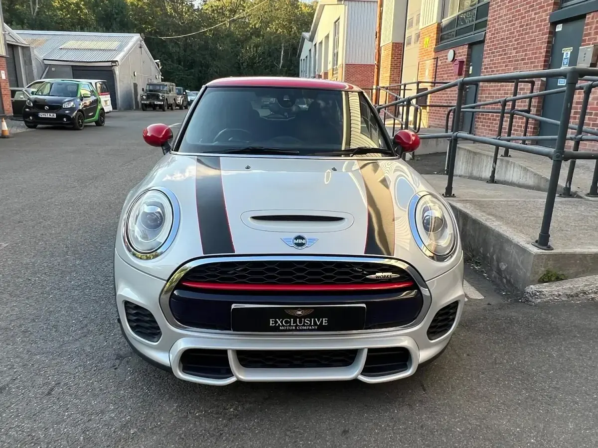 Used Mini John Cooper Works Hatch 227 HP (166 kW) 2015 Silver Hatchback