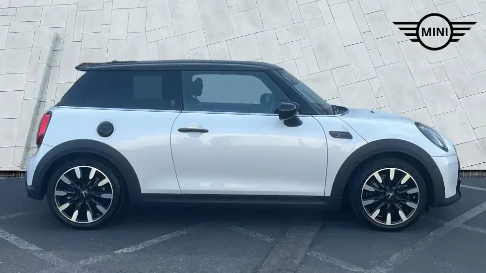 Used Mini Cooper S Exclusive 176 HP (129 kW) 2023 White Hatchback